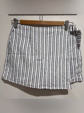 White and Black Vertical Stripe A-Line Mini Skort